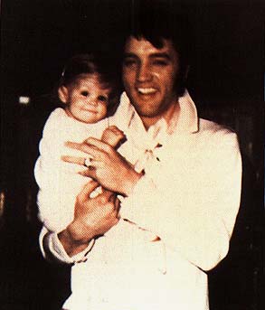 Elvis Presley - mit Baby
