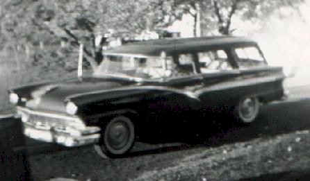 1956 FORD COUNTRY SEDAN 2