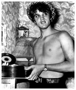 Elvis Presley - Mit Singles, oben ohne