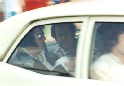 Elvis Presley - im Wagen