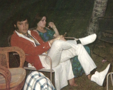 Elvis Presley - mit Girl/Palace