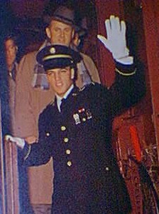 Elvis Presley - Winkend