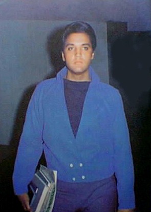 Elvis Presley - mit B�chern